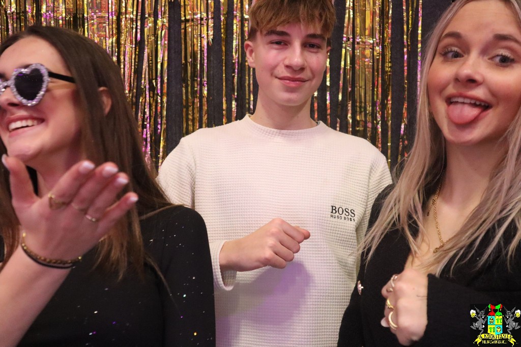 ../Images/Jeugd Opwarmbal Photobooth 205.jpg